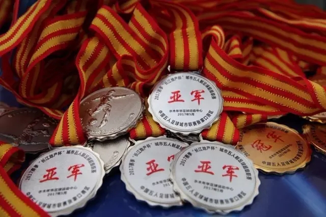 全胜遇上不败 谁能笑到最后？