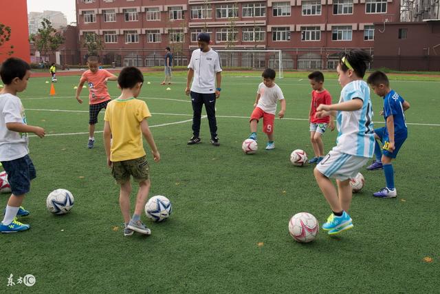 帕森斯：目前仍会把文班排约基奇SGA后面 但最早下赛季他将成最佳