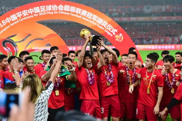 曼晚：托纳利正接近曼联，纽卡标价8700万英镑 红魔未明确拒绝