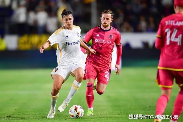曼晚：曝曼联交换拉什福德两方案 米兰1.31亿边锋来投？